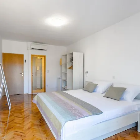 Apartment Luksa - Zf Hvar